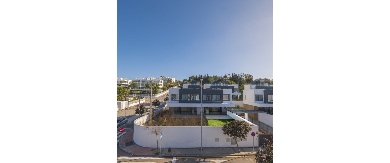Resale - Villa - Estepona - Atalaya