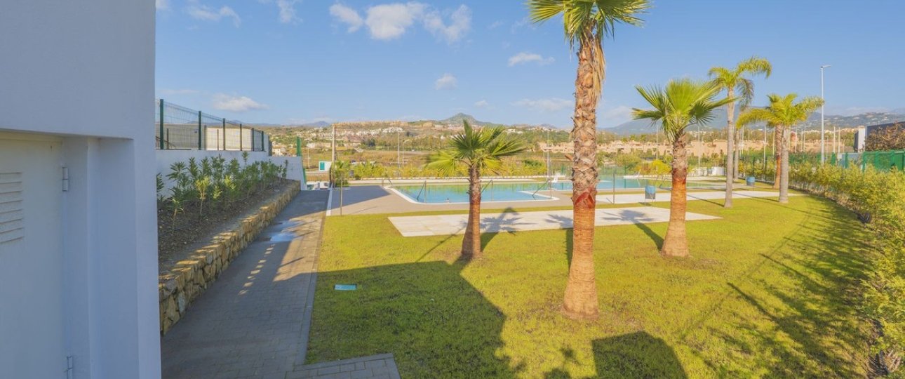 Resale - Villa - Estepona - Atalaya