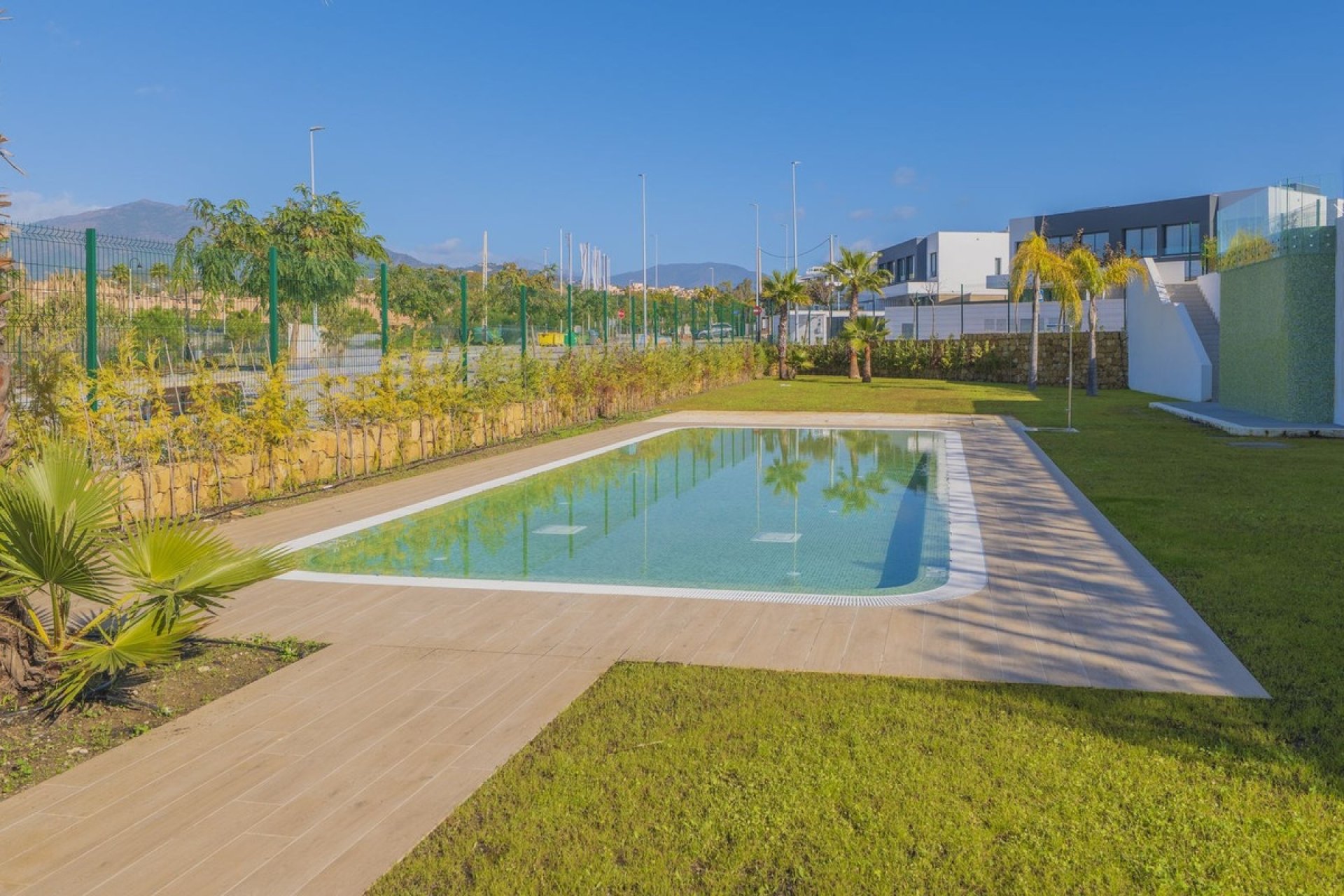 Resale - Villa - Estepona - Atalaya