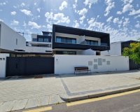 Resale - Villa - Estepona - Atalaya