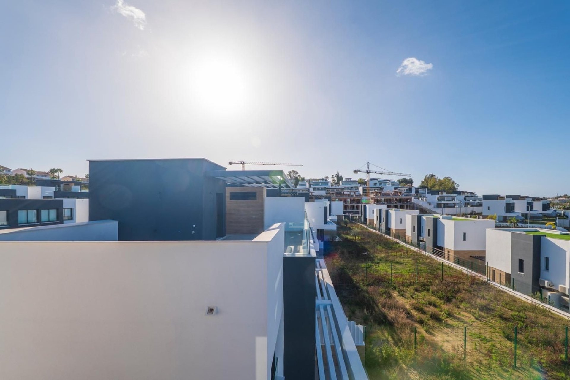 Resale - Villa - Estepona - Atalaya