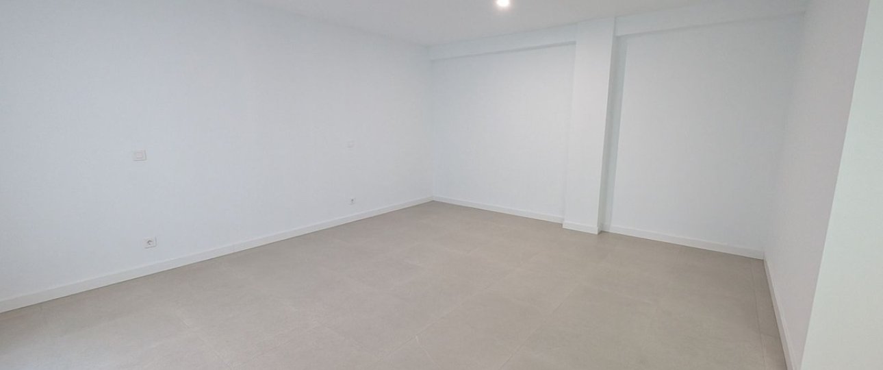 Resale - Villa - Estepona - Atalaya