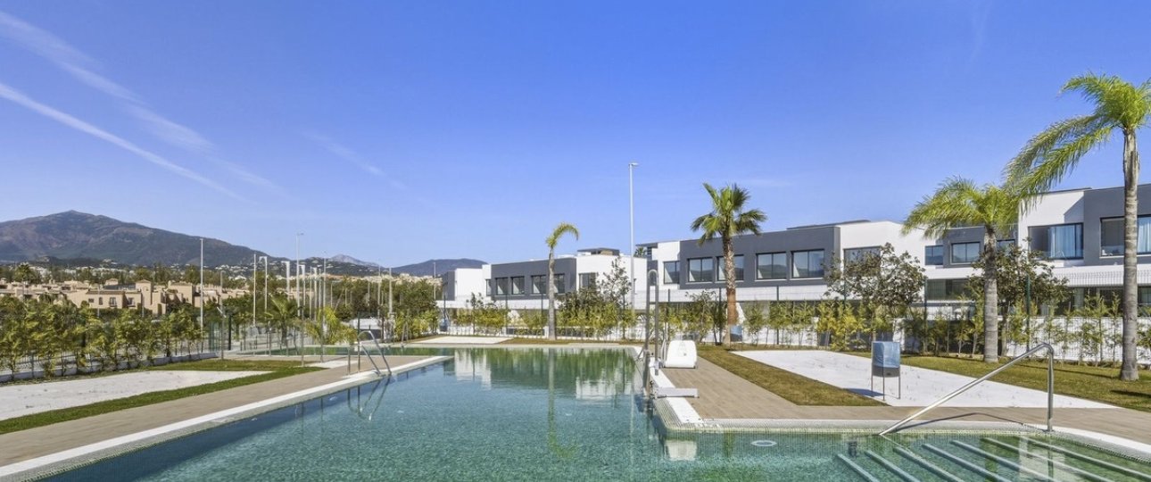 Resale - Villa - Estepona - Atalaya