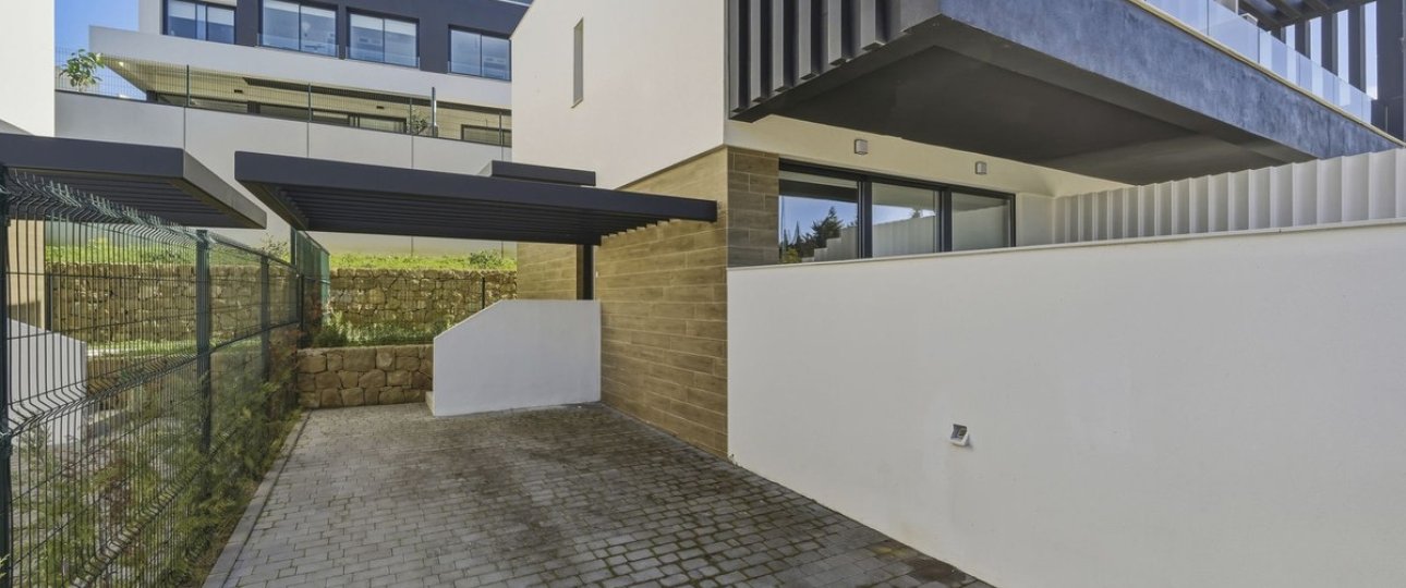 Resale - Villa - Estepona - Atalaya