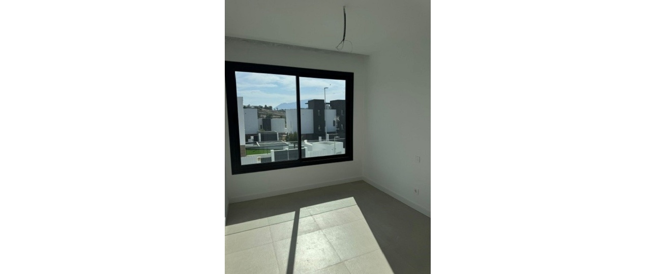 Resale - Villa - Estepona - Atalaya