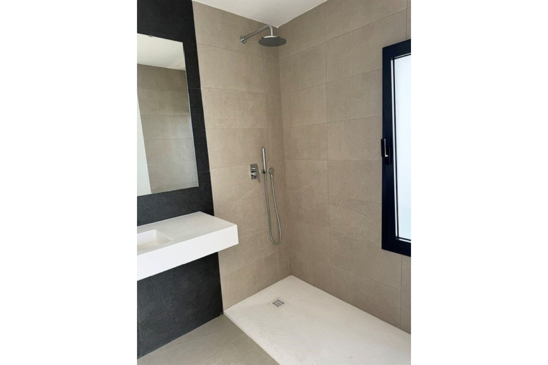 Resale - Villa - Estepona - Atalaya