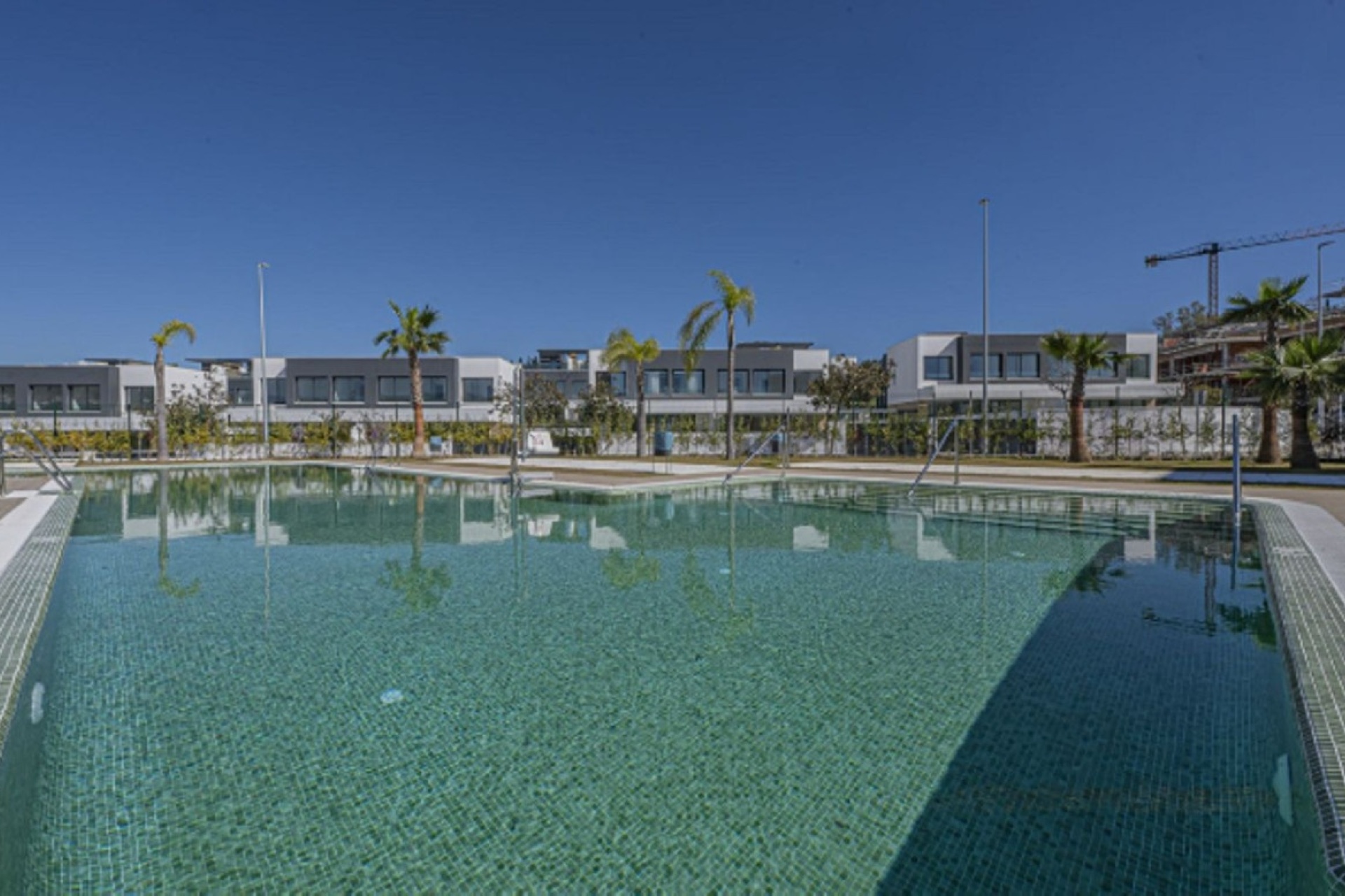 Resale - Villa - Estepona - Atalaya