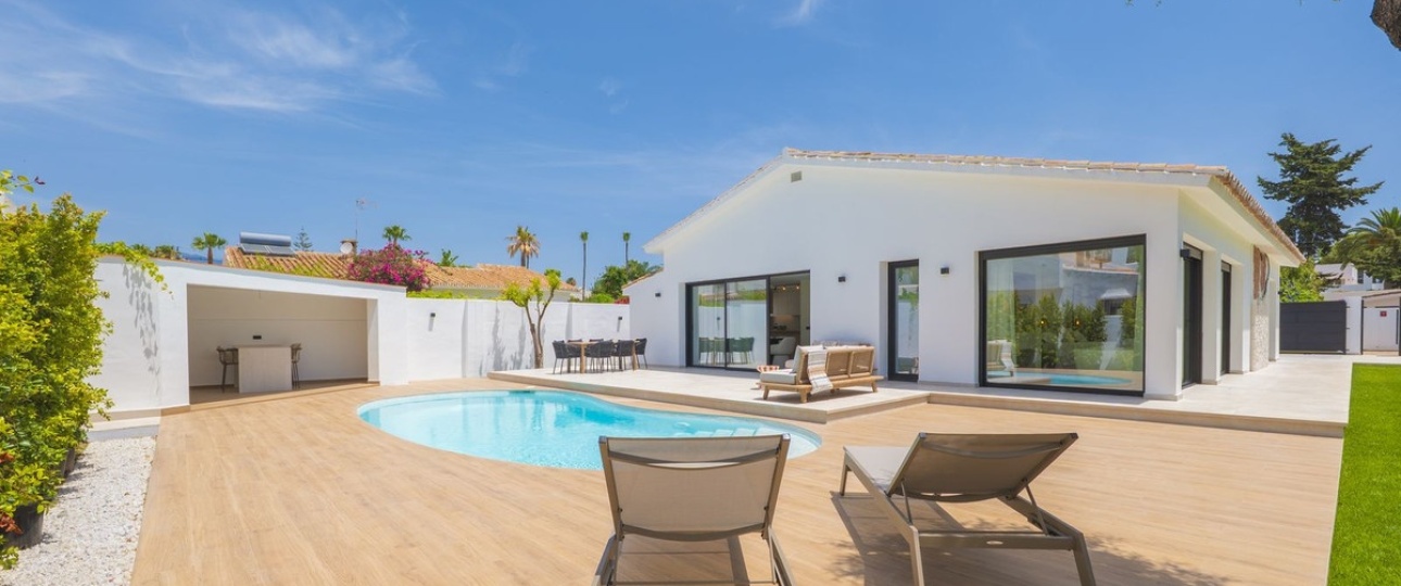 Resale - Villa - Estepona - Atalaya