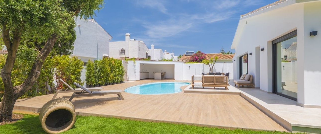 Resale - Villa - Estepona - Atalaya