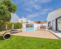 Resale - Villa - Estepona - Atalaya