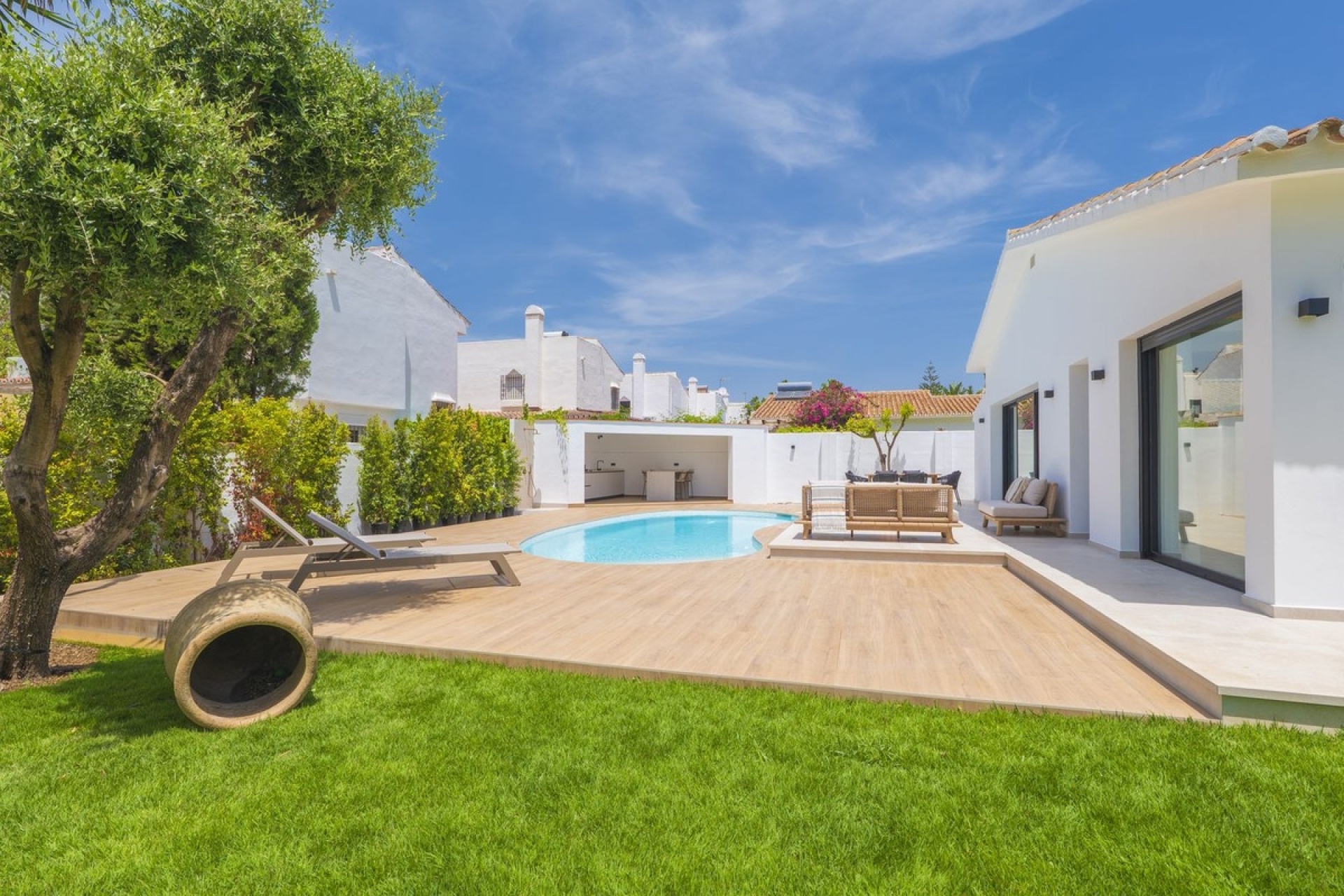 Resale - Villa - Estepona - Atalaya