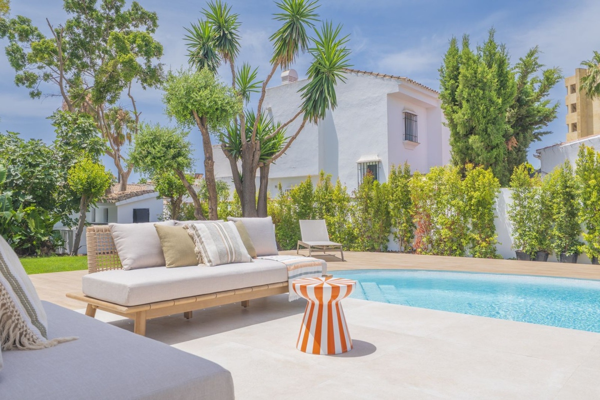 Resale - Villa - Estepona - Atalaya