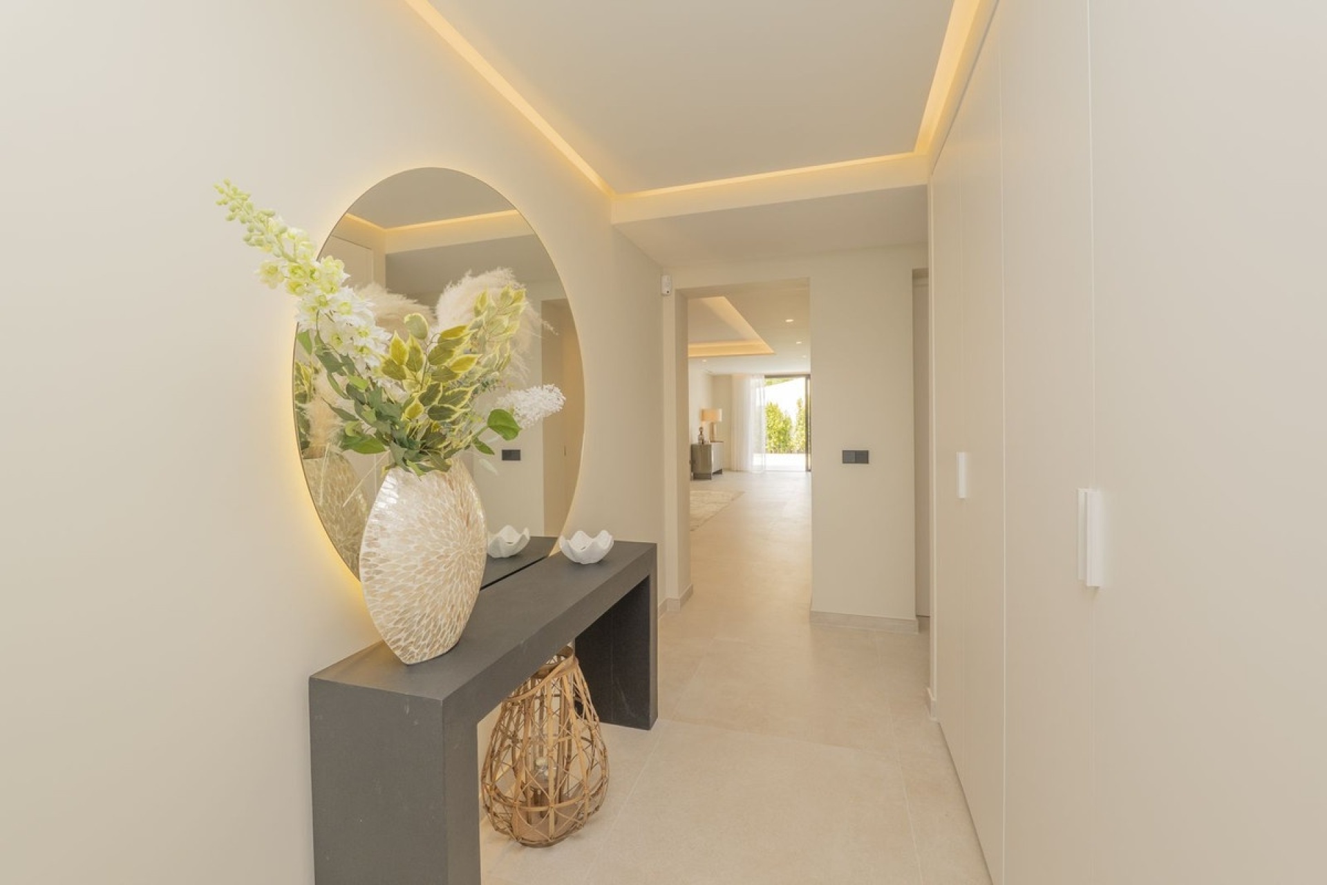 Resale - Villa - Estepona - Atalaya