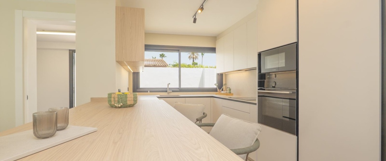 Resale - Villa - Estepona - Atalaya