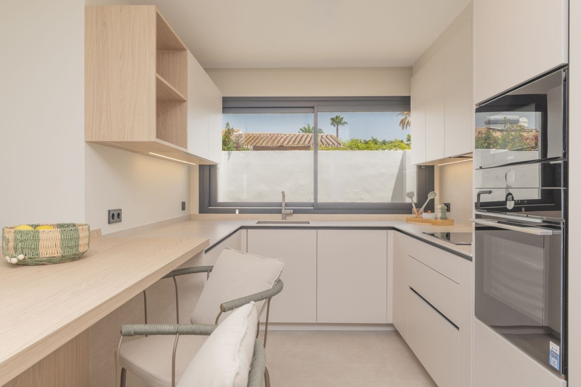 Resale - Villa - Estepona - Atalaya