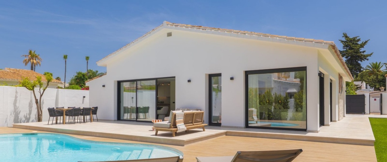 Resale - Villa - Estepona - Atalaya