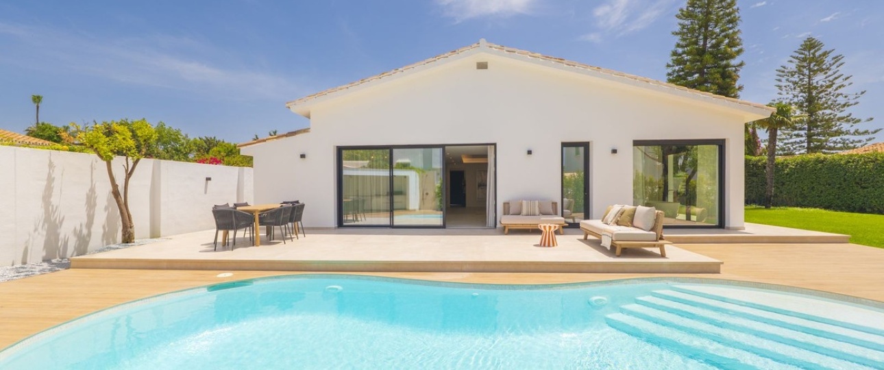 Resale - Villa - Estepona - Atalaya