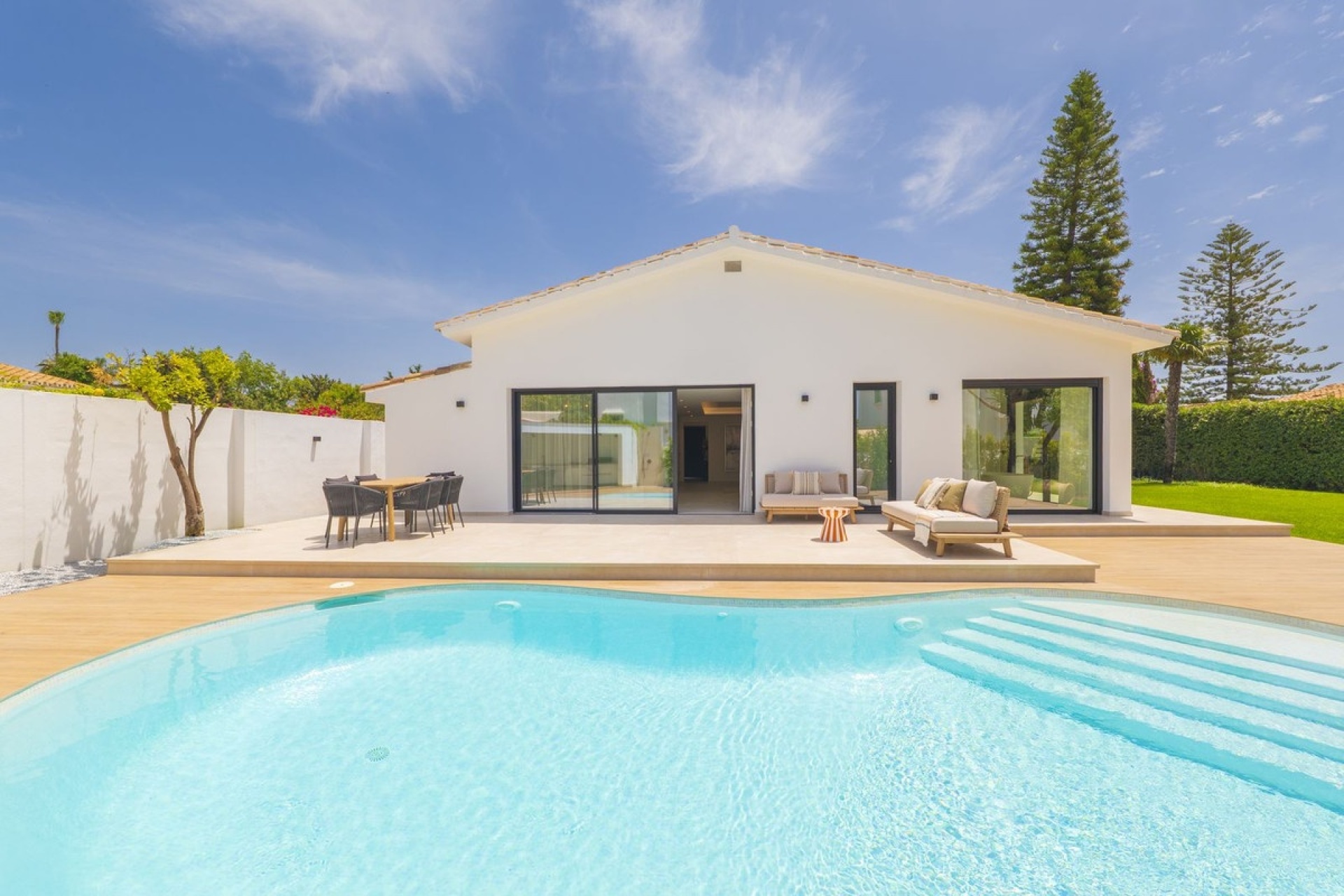 Resale - Villa - Estepona - Atalaya