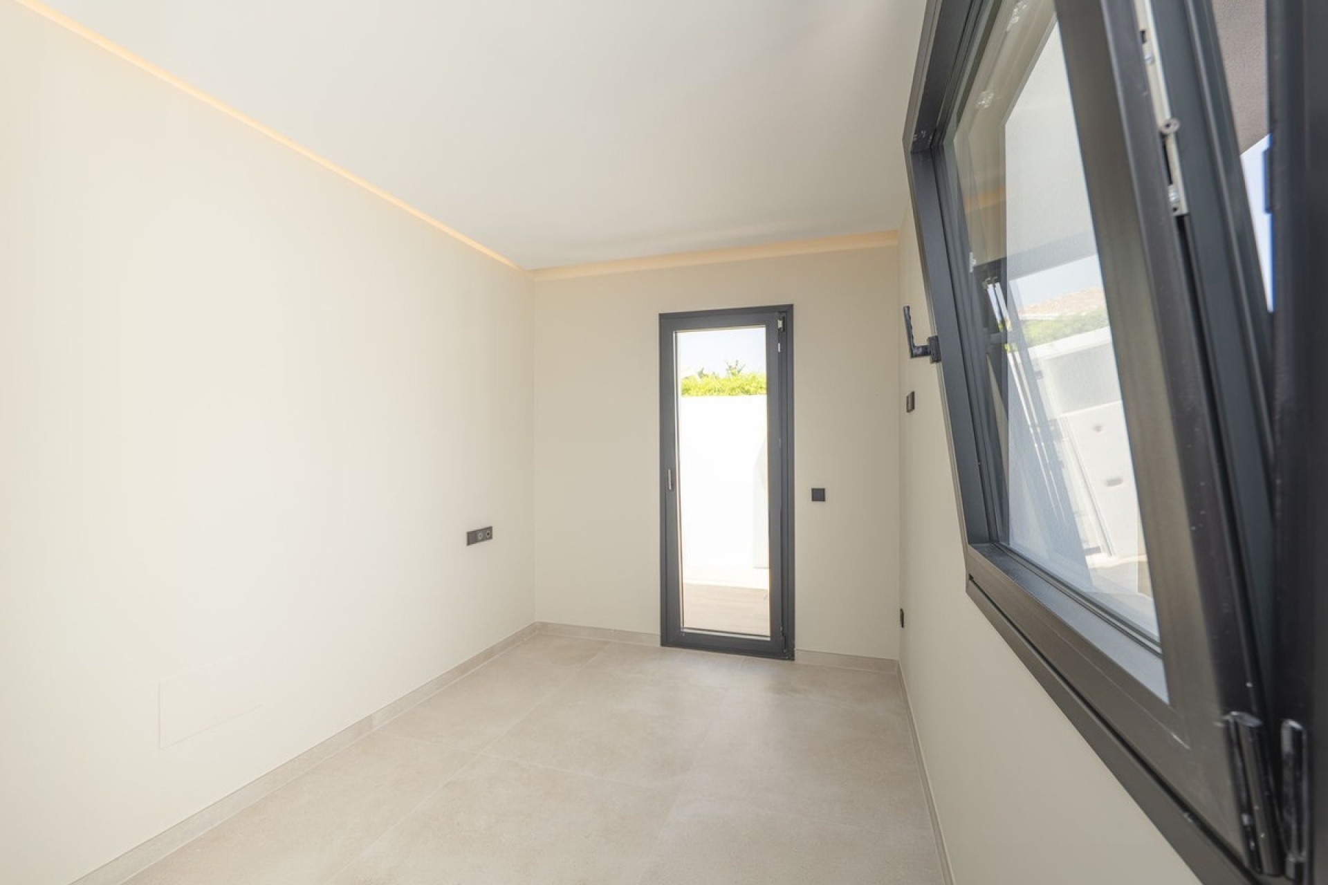 Resale - Villa - Estepona - Atalaya