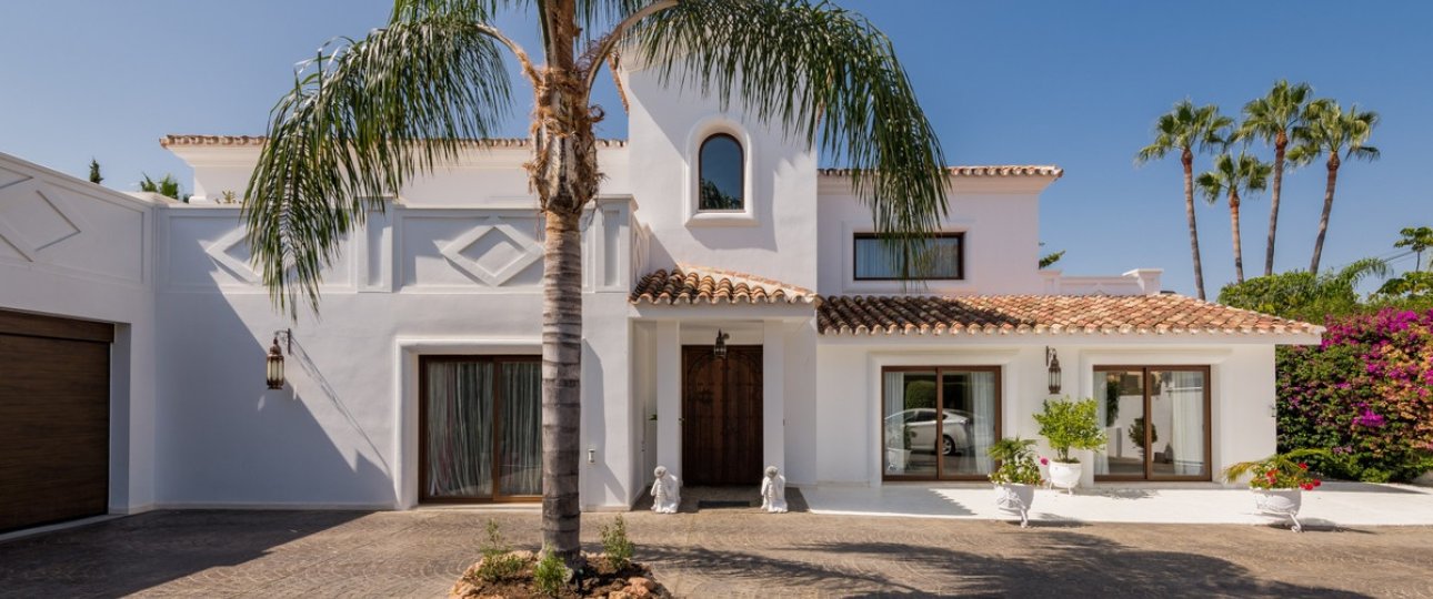 Resale - Villa - Estepona - Atalaya