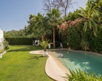 Resale - Villa - Estepona - Atalaya
