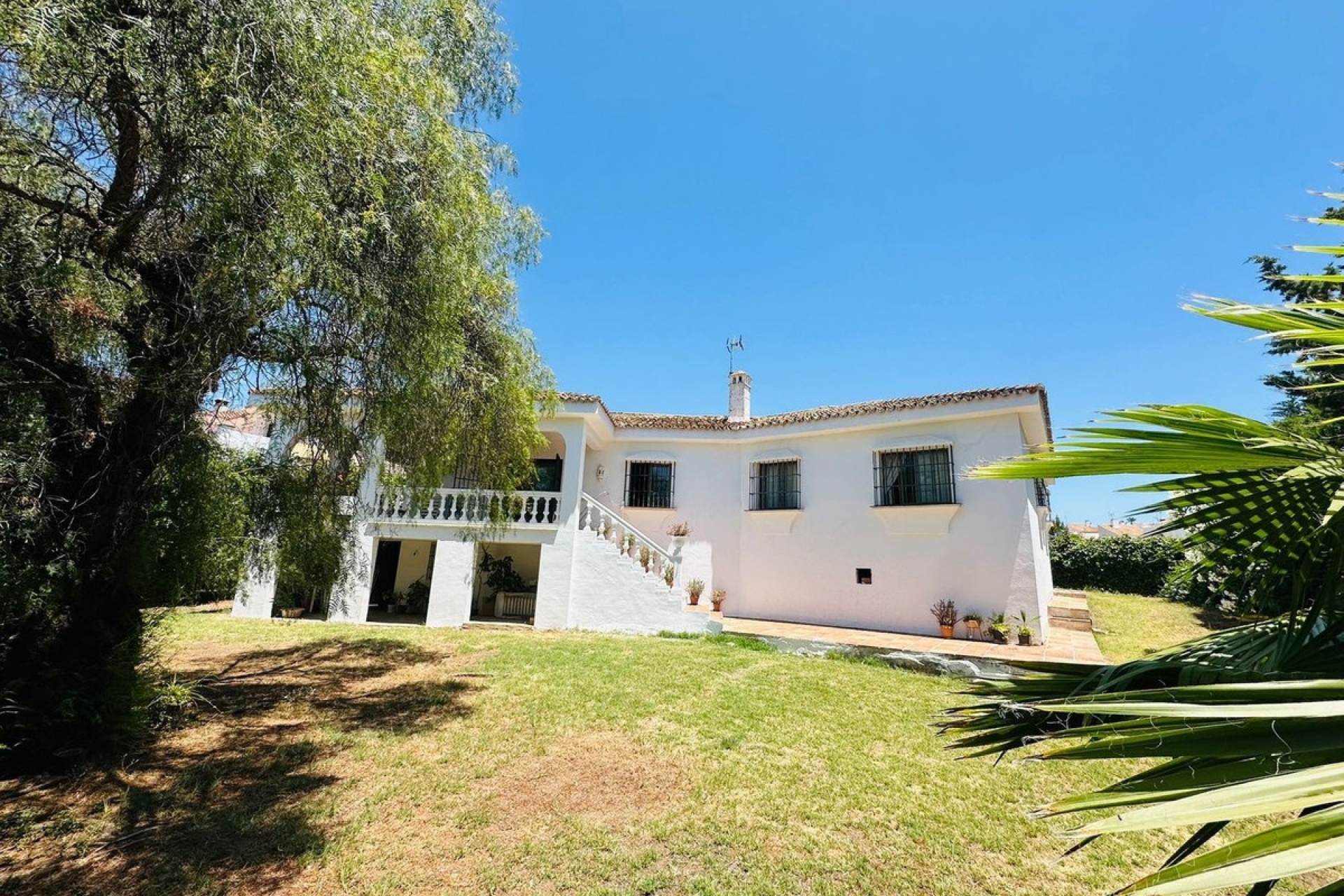 Resale - Villa - Estepona - Atalaya