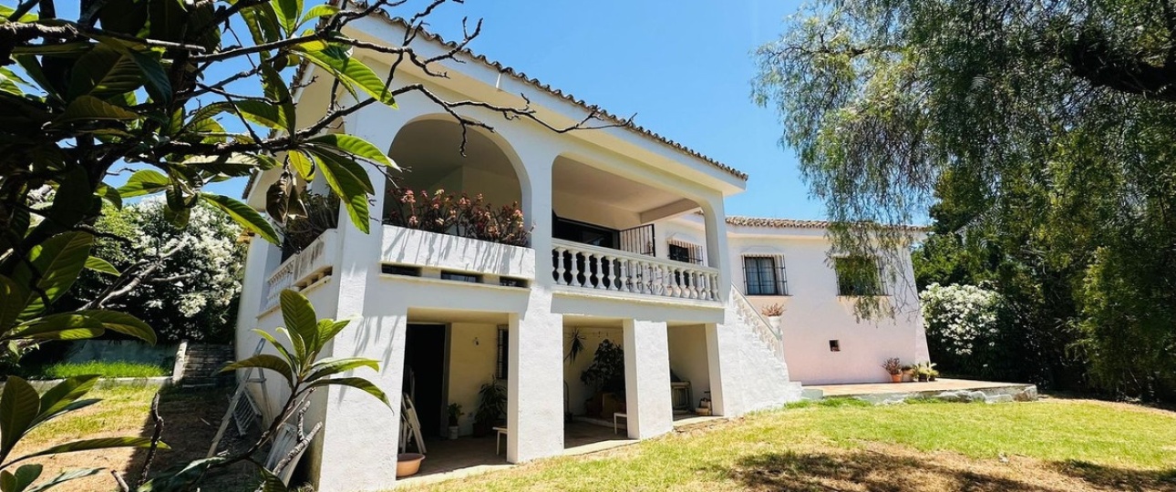 Resale - Villa - Estepona - Atalaya