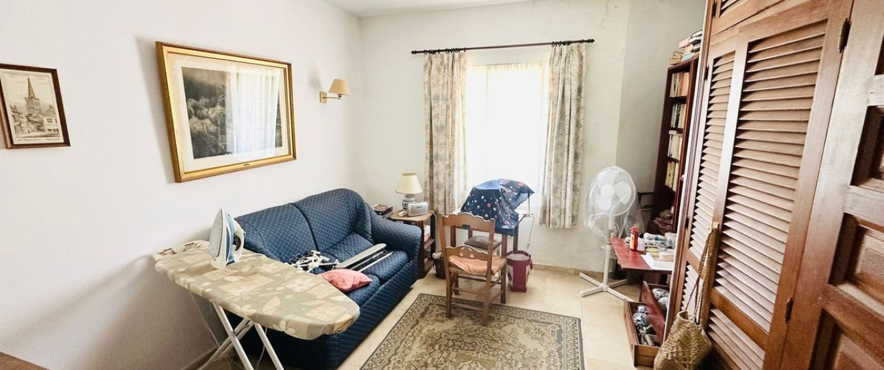 Resale - Villa - Estepona - Atalaya