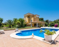 Resale - Villa - Estepona - Atalaya