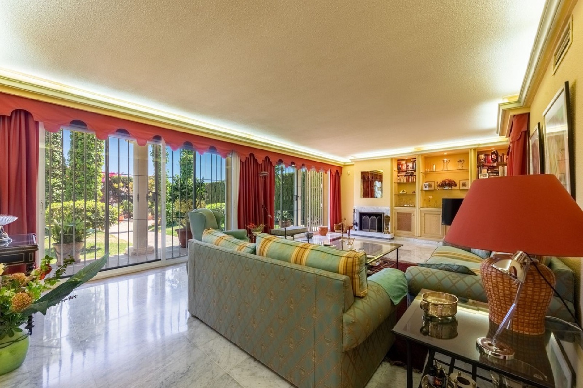 Resale - Villa - Estepona - Atalaya