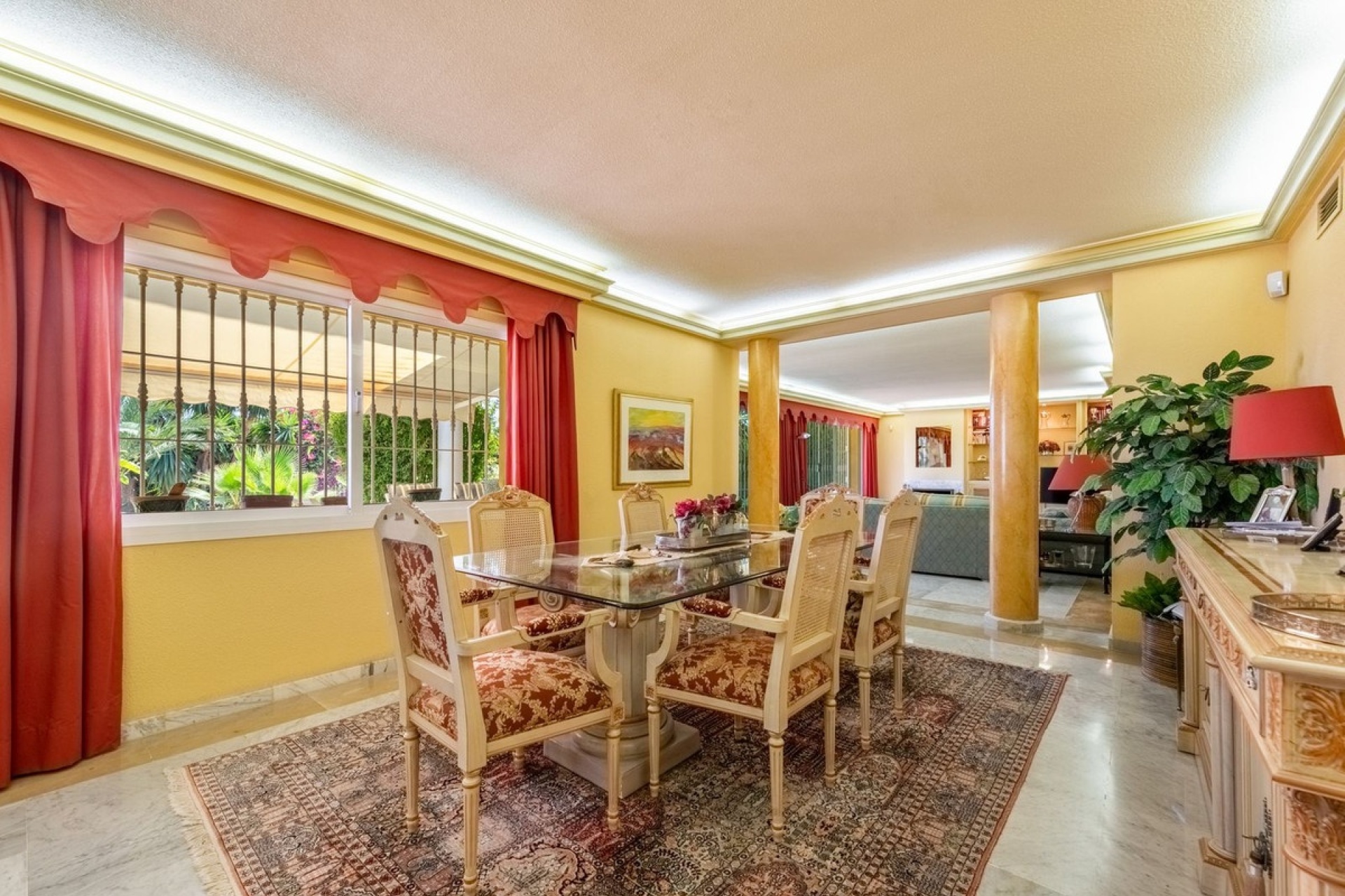 Resale - Villa - Estepona - Atalaya