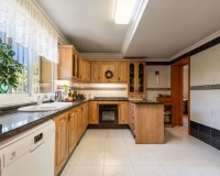 Resale - Villa - Estepona - Atalaya