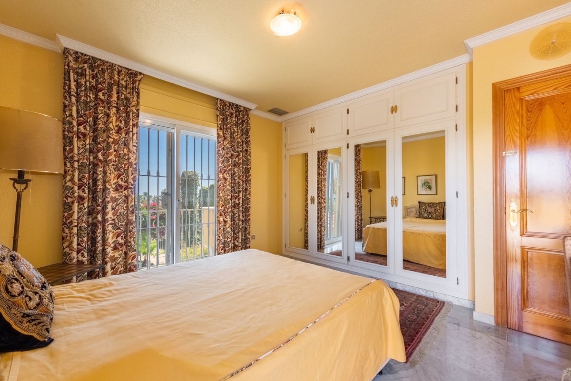 Resale - Villa - Estepona - Atalaya