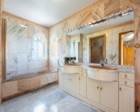 Resale - Villa - Estepona - Atalaya