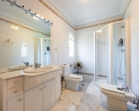 Resale - Villa - Estepona - Atalaya
