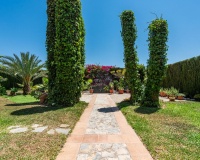 Resale - Villa - Estepona - Atalaya