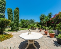 Resale - Villa - Estepona - Atalaya