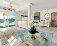 Resale - Villa - Estepona - Atalaya