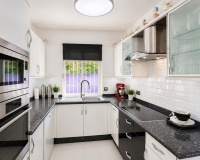 Resale - Villa - Estepona - Atalaya