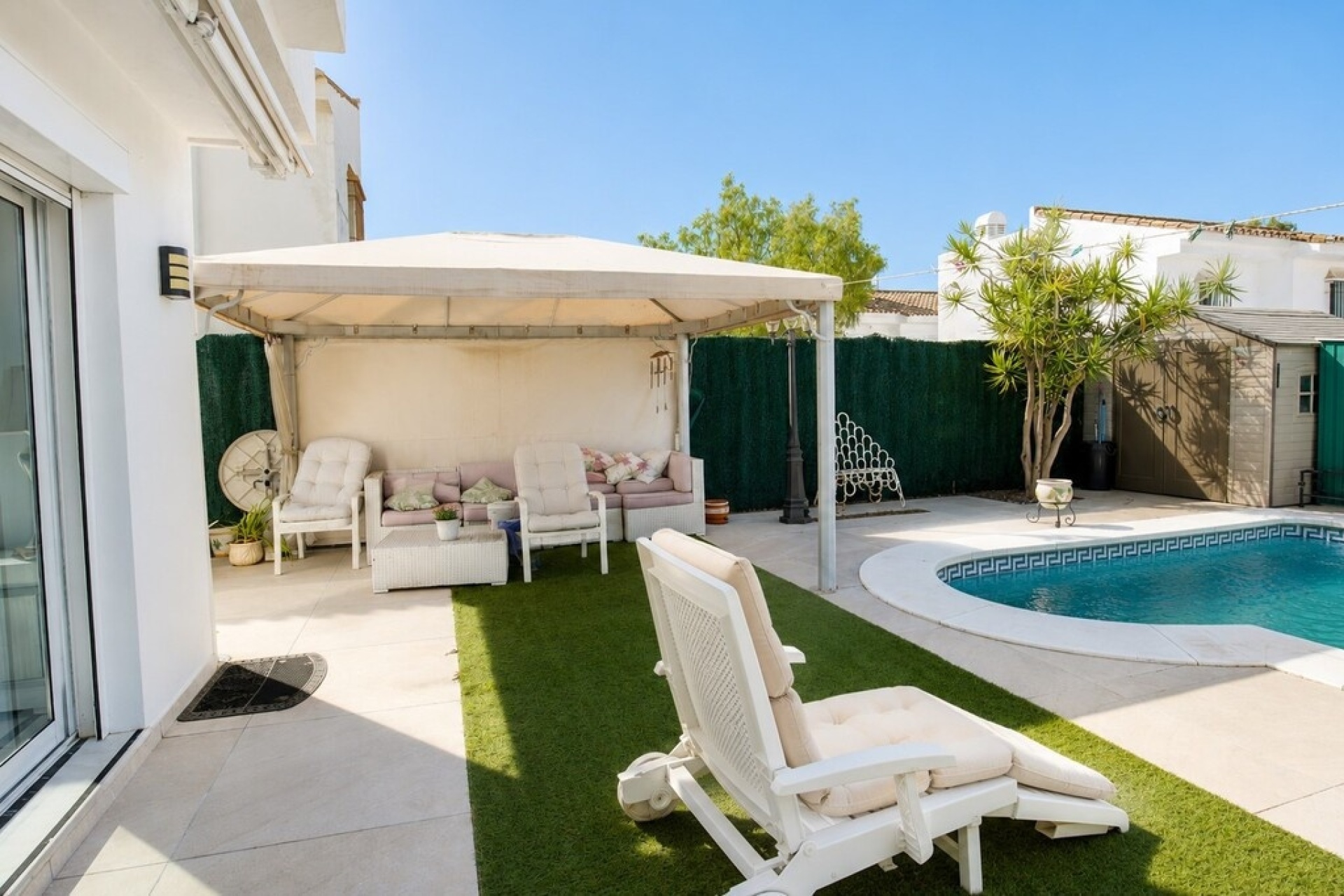 Resale - Villa - Estepona - Atalaya