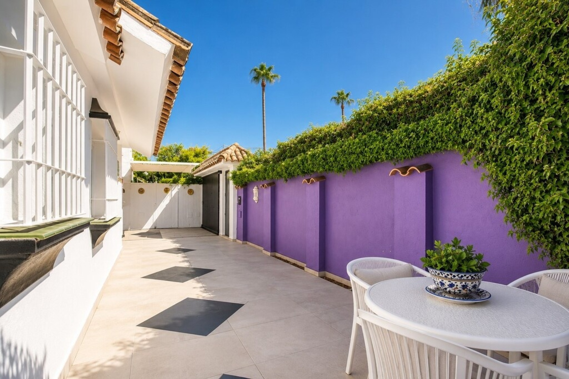 Resale - Villa - Estepona - Atalaya