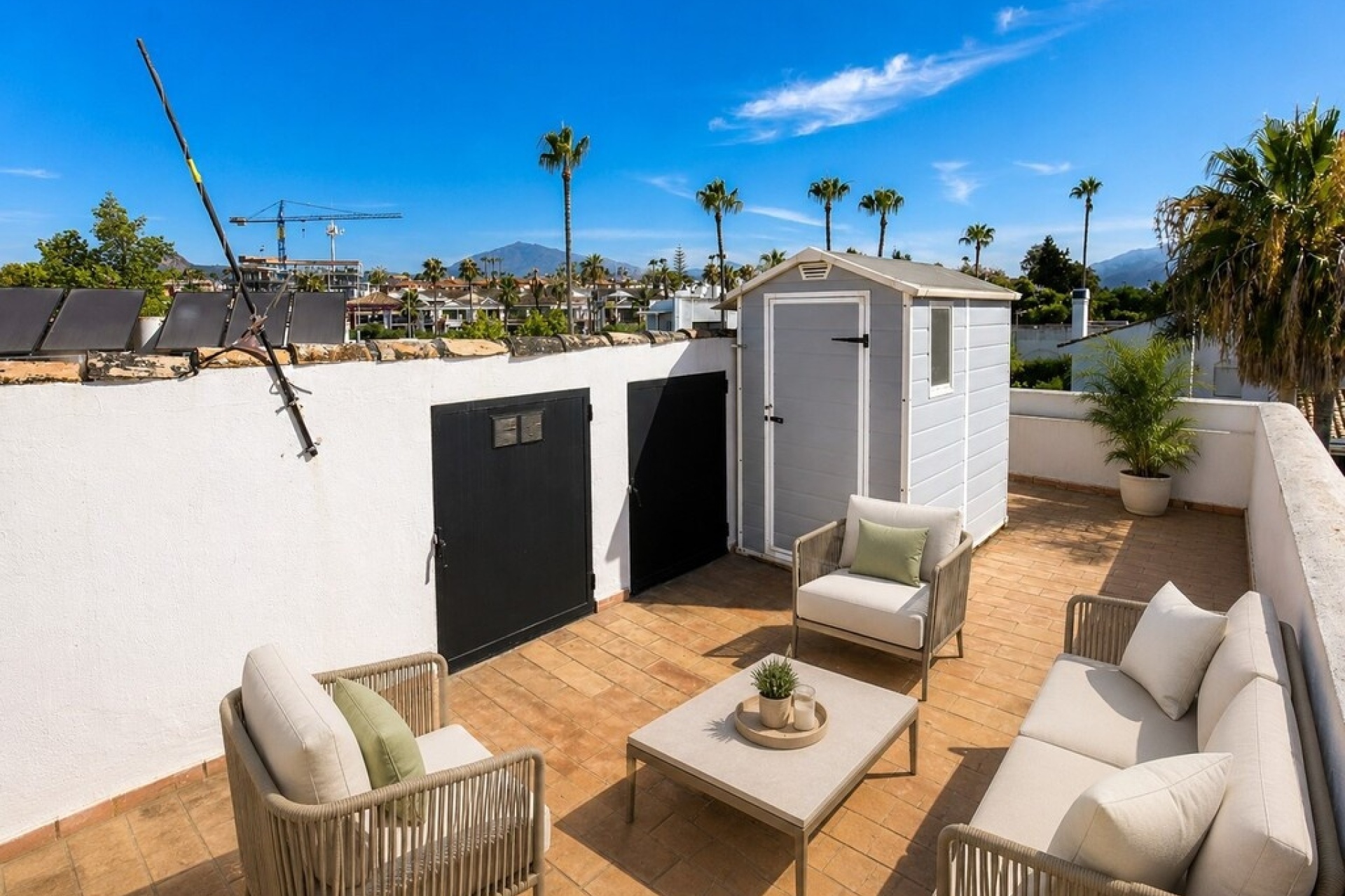 Resale - Villa - Estepona - Atalaya