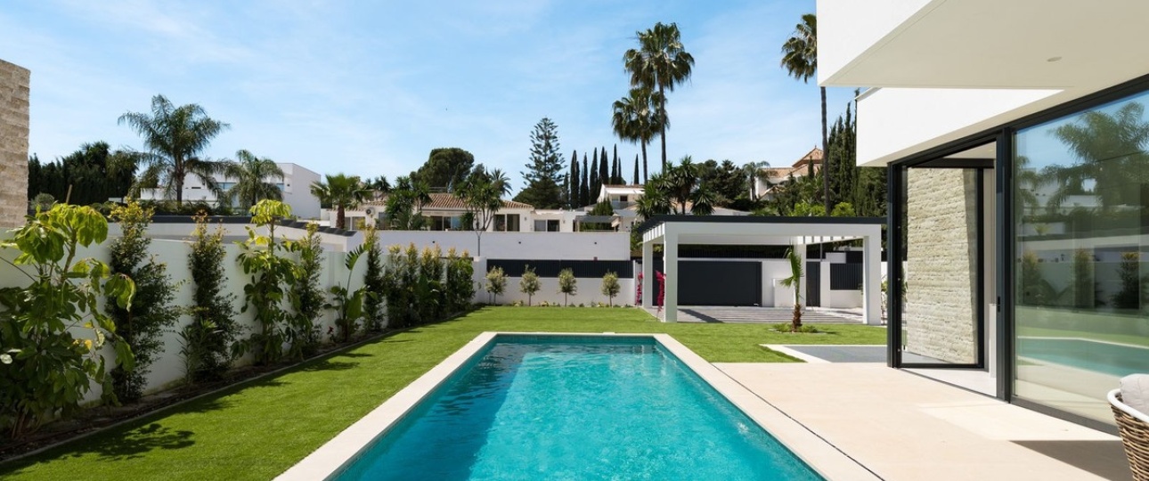 Resale - Villa - Estepona - Atalaya