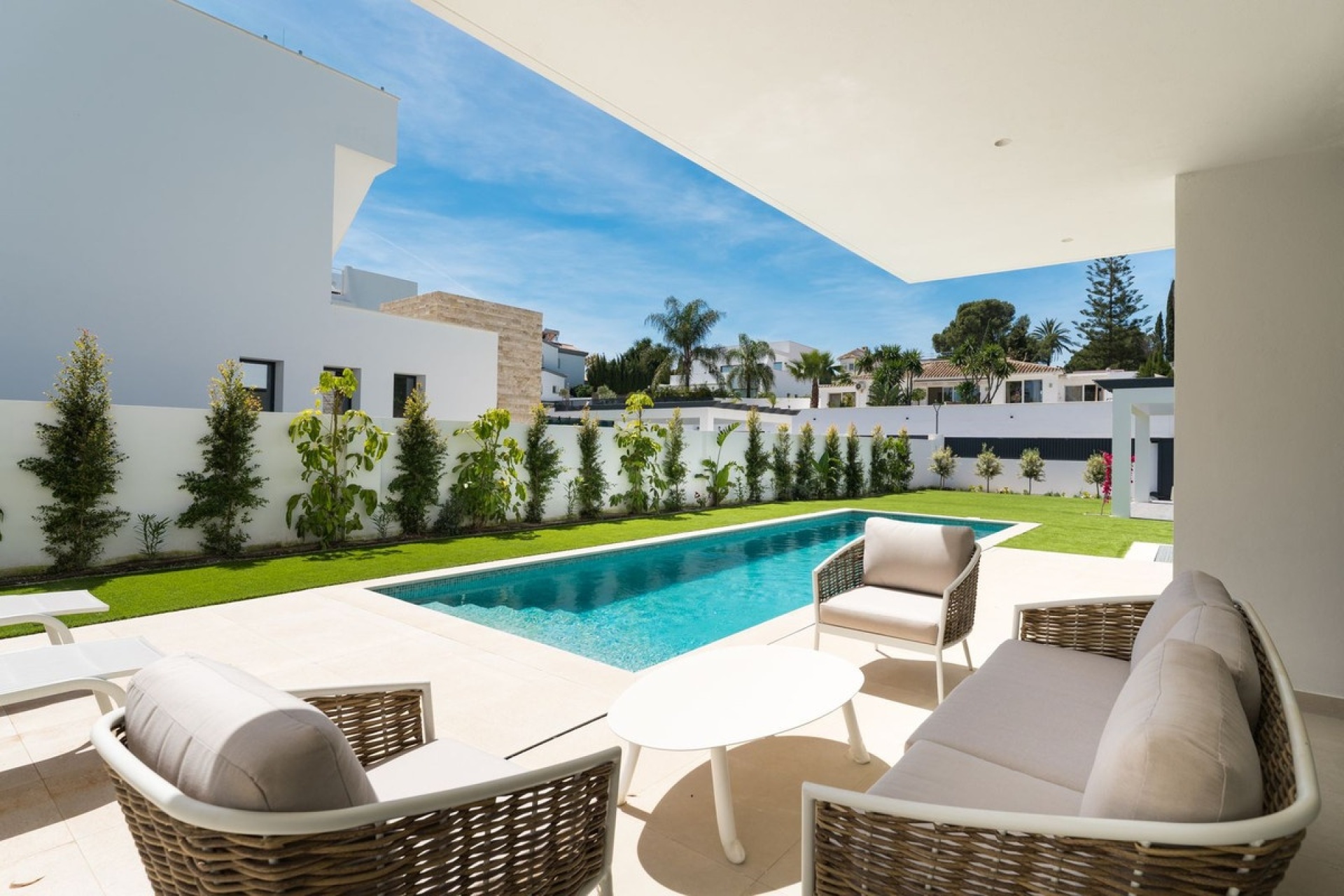 Resale - Villa - Estepona - Atalaya