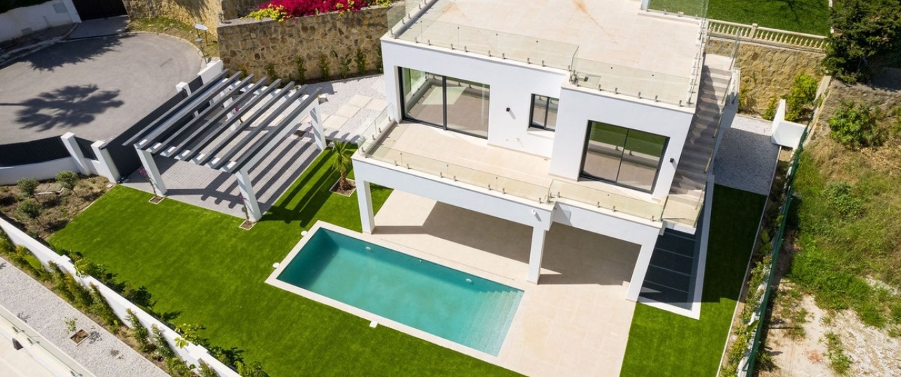 Resale - Villa - Estepona - Atalaya