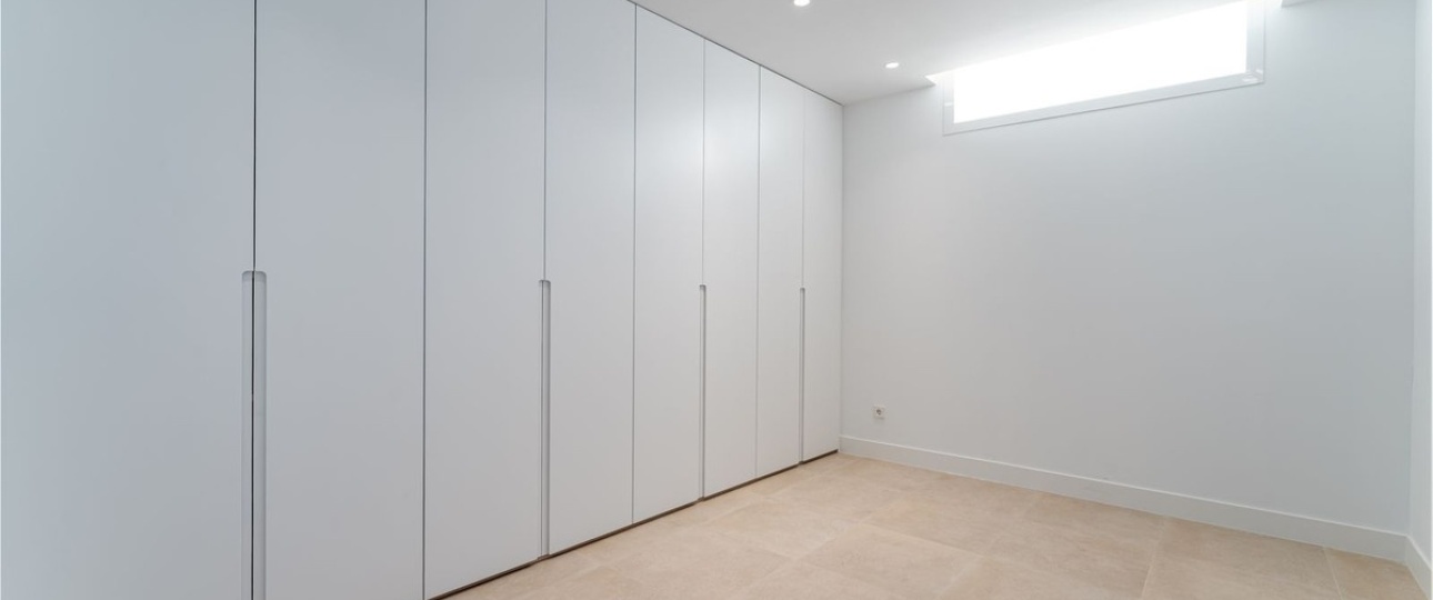 Resale - Villa - Estepona - Atalaya
