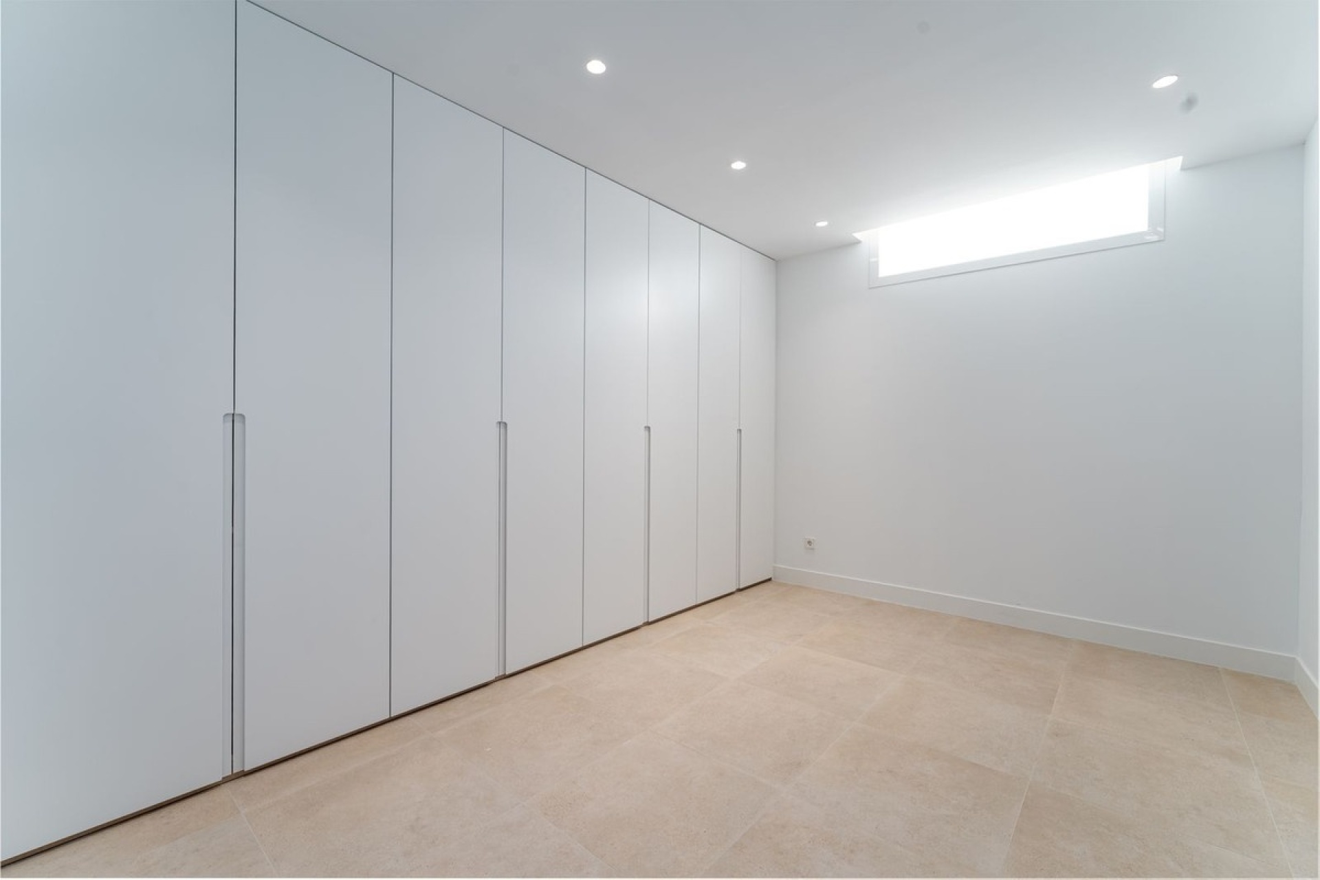 Resale - Villa - Estepona - Atalaya