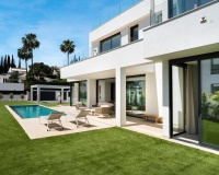 Resale - Villa - Estepona - Atalaya