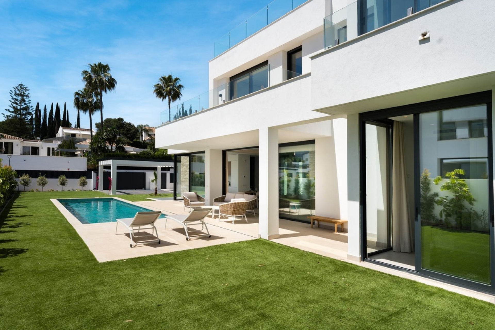 Resale - Villa - Estepona - Atalaya