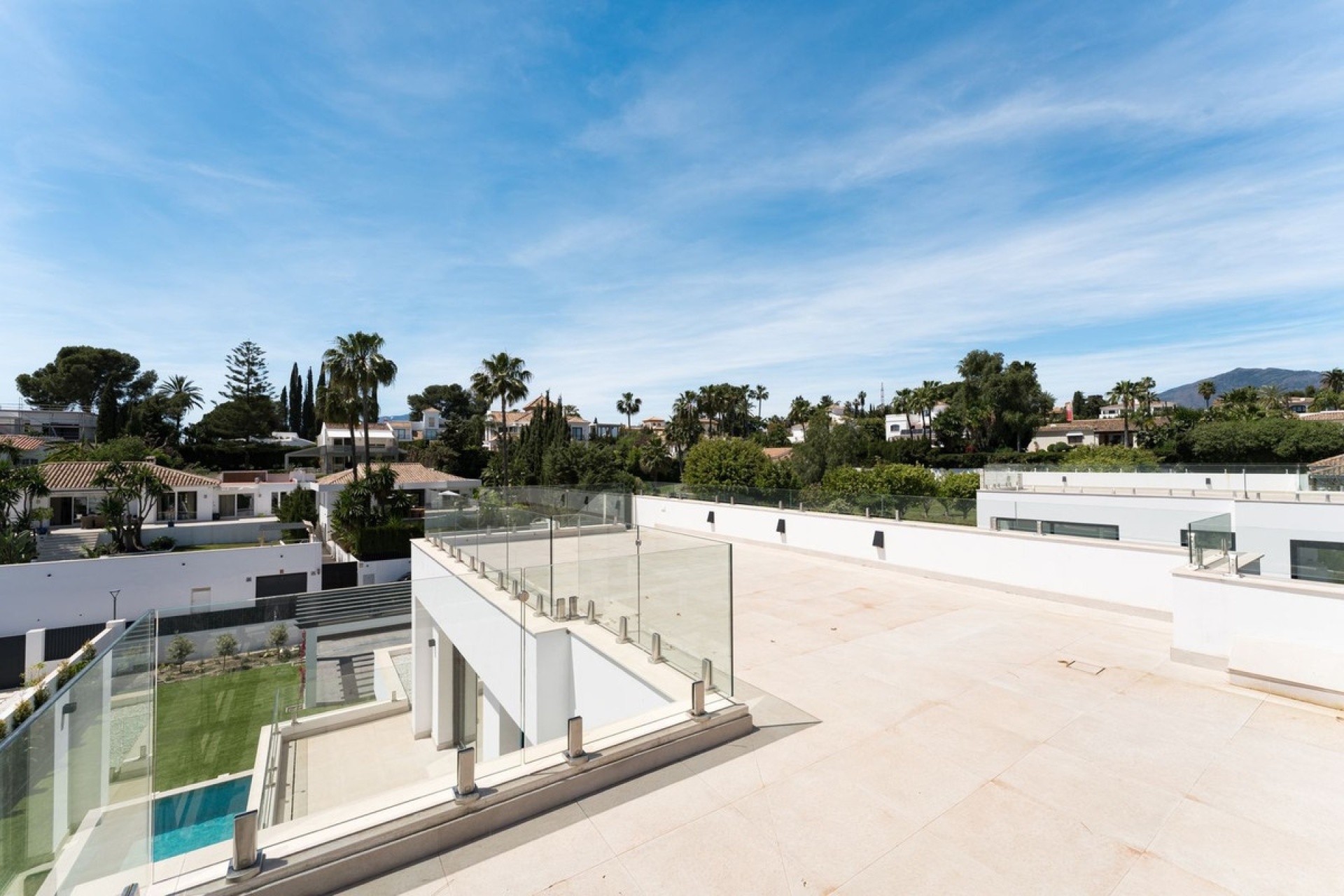 Resale - Villa - Estepona - Atalaya